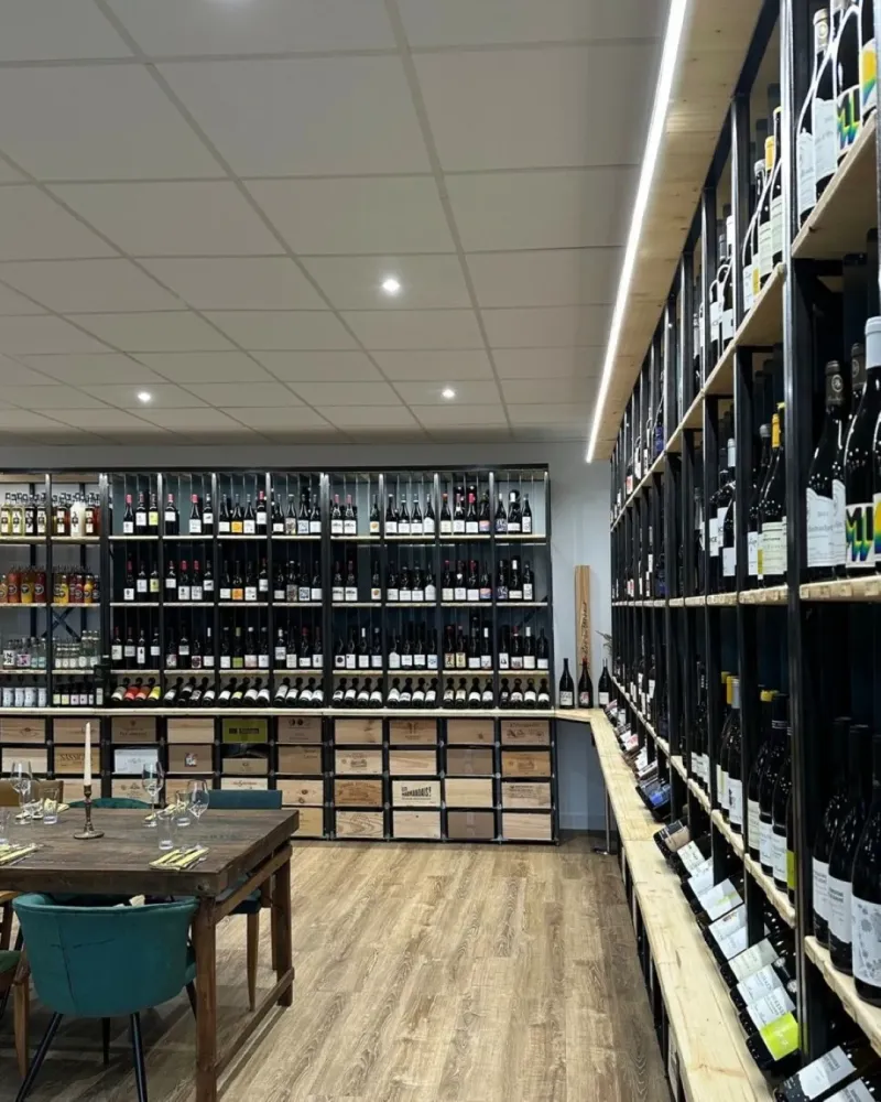 Lumiere magasin de vin